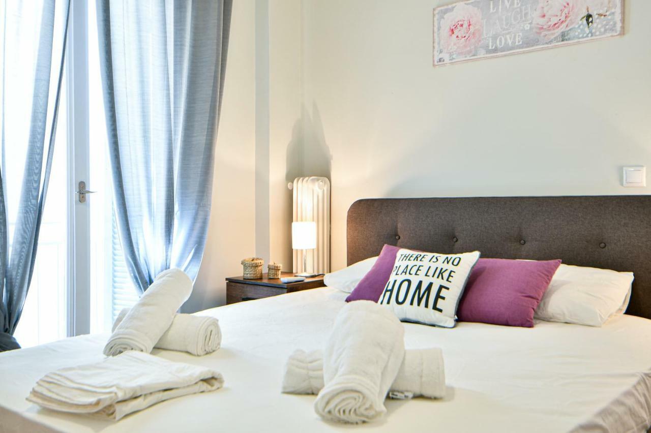 Appartamento Renovated Flat In Athens Perfect Location Esterno foto