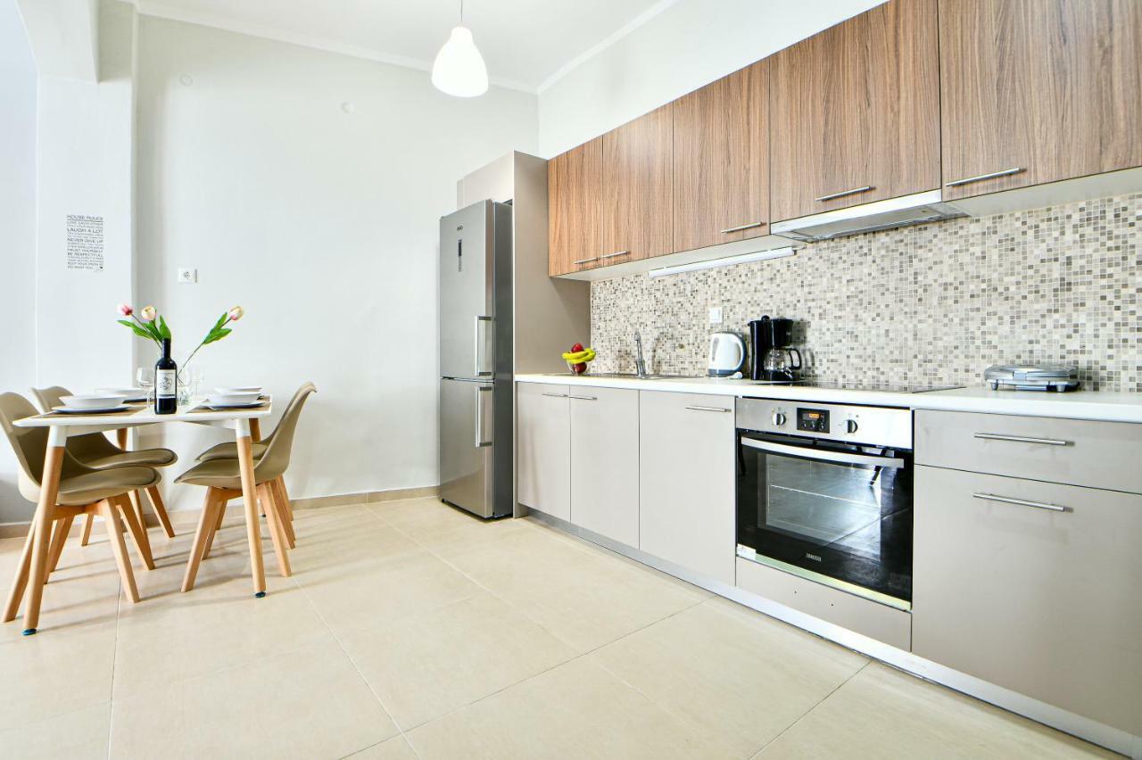 Appartamento Renovated Flat In Athens Perfect Location Esterno foto
