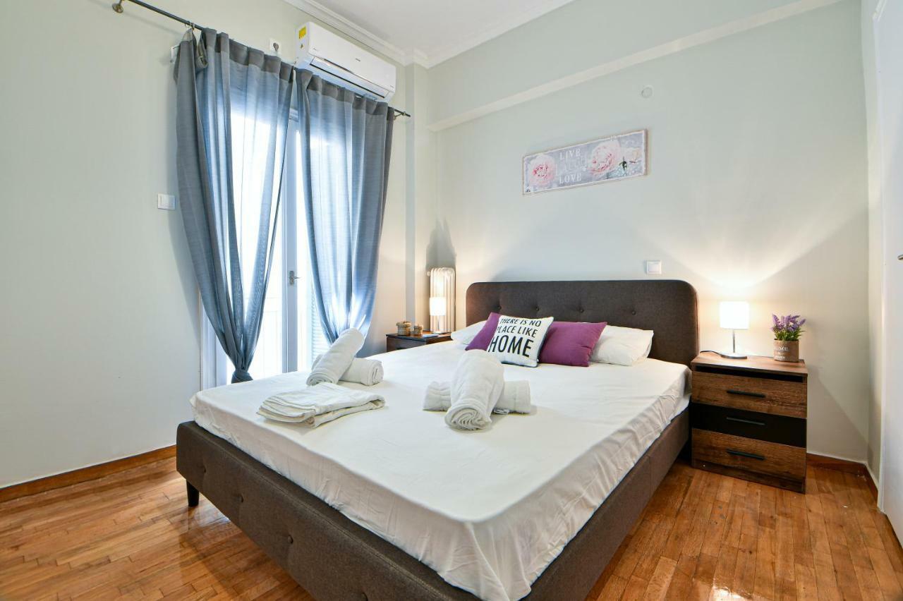 Appartamento Renovated Flat In Athens Perfect Location Esterno foto